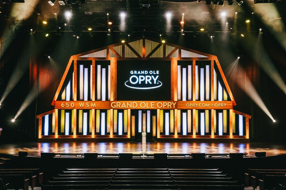 Nashville: Grand Ole Opry Show Ticket - The Premium Experience and Circle Room Lounge Upgrade