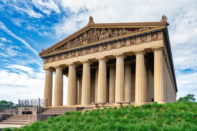 Nashville VIP Style Private Tour with Local Singer-Songwriter - Vanderbilt University drive-by: a founder story en route
