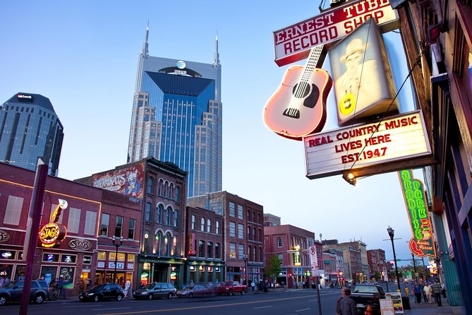 Nashville VIP Style Private Tour with Local Singer-Songwriter - Downtown Nashville and Broadway’s Honky Tonk Row: get your bearings fast