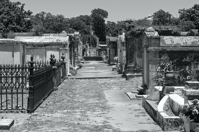 New Orleans Cemetery Bus Tour with Exclusive Cemetery Access - Odd Fellows Rest after dark: the exclusive access payoff