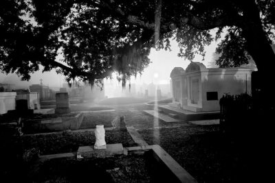 New Orleans Cemetery Bus Tour with Exclusive Cemetery Access - Bon’s New Orleans Street Food: the quick start before the dark