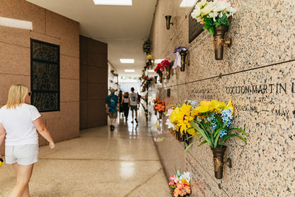 New Orleans: Cemetery Tour - The Above-Ground Tombs and the “Cities of the Dead”