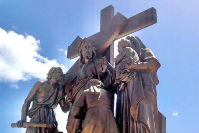 New Orleans Cemetery Walking Tour - The Cemetery Crossroads: Learning the District Layout on Foot