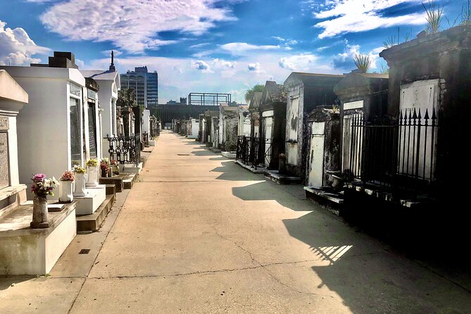 New Orleans Cemetery Walking Tour - Walking Time, Shoes, and the Weather Reality
