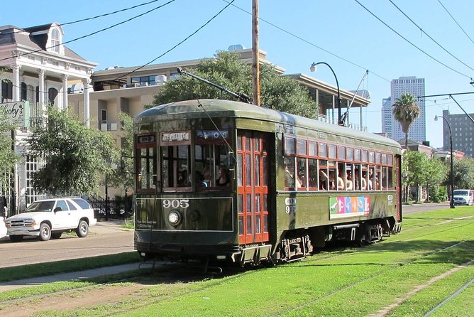 New Orleans City and Cemetery 2-Hour Bus Tour - Cafe du Monde: Beignets, Cafe Au Lait, and Restroom Timing