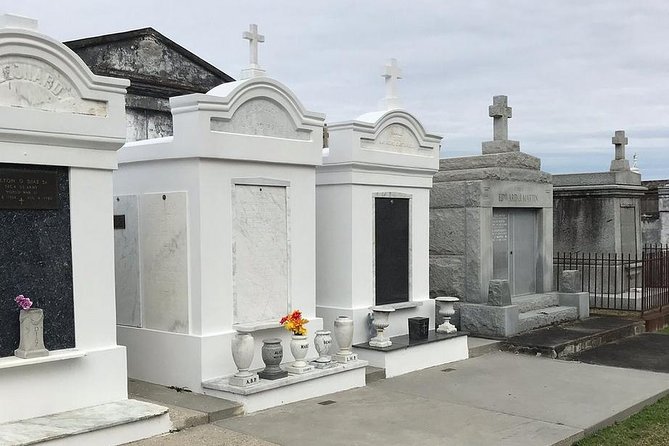 New Orleans City and Cemetery Sightseeing Tour - French Quarter views from the mini-coach, then up close around Jackson Square