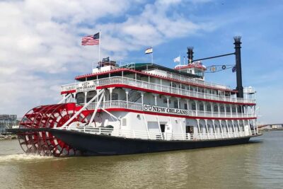 New Orleans: Daytime Steamboat Jazz Cruise + Optional Lunch - Meeting at the Natchez dock and working the boat for best views