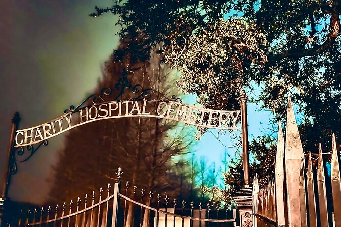 New Orleans Dead of Night Ghosts and Cemetery Bus Tour - The Hurricane Katrina memorial stop: when ghost stories turn human