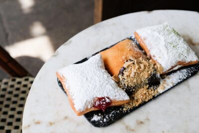 New Orleans Delicious Donuts & Beignets: A Sweet Walking Tour - The route: Garden District + Magazine Street on a tight 2-hour schedule
