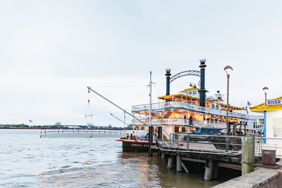 New Orleans: Evening Jazz Boat Cruise with Optional Dinner - Entering The Dock Scene: Getting To Riverwalk on Poydras