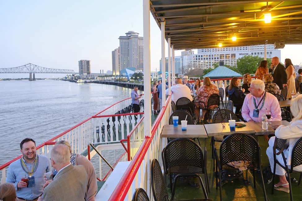 New Orleans: Evening Jazz Cruise on the Steamboat Natchez - Southern Buffet Dinner: Menu Highlights and Seating Timing