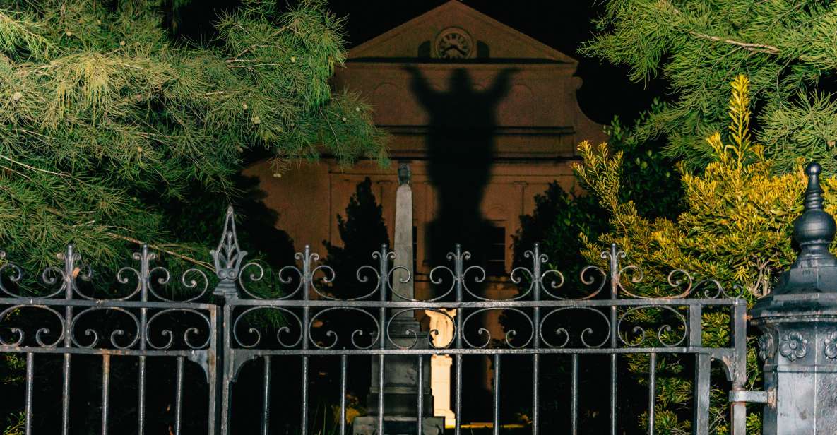 New Orleans: French Quarter Ghost Tour with Interior Visit - Meeting at the Red Door and Figuring Out Your Timing