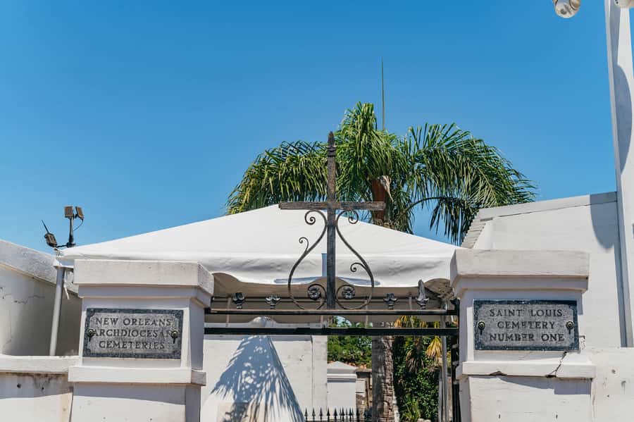 New Orleans: French Quarter, Voodoo and Cultural Experience - Jackson Square finish: where the stories land