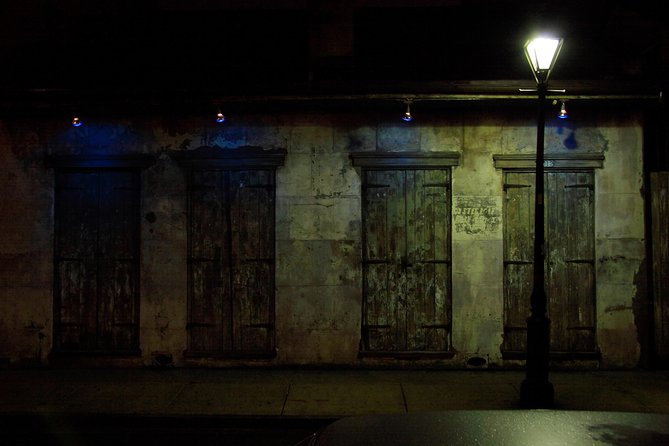 New Orleans Ghost Tour: Go Inside a Haunted Location - Lafitte’s Blacksmith Shop Bar: pirate-flavored downtime, optional drinks