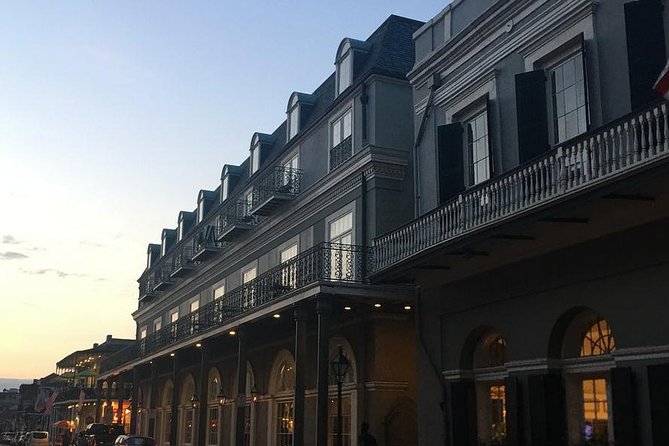 New Orleans Ghost, Vampire, Witch, Voodoo, and Mystery Tour - Stop 2: Jackson Square after dark