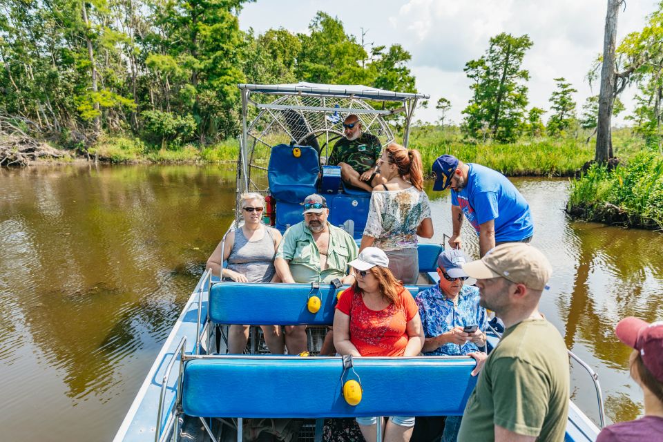 New Orleans: High Speed 9 Passenger Airboat Tour - Bird watching on marsh water: eagles, pelicans, ospreys