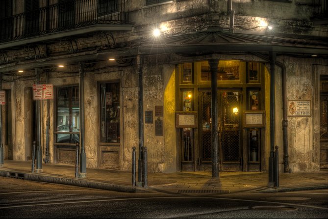 New Orleans Killers and Thrillers Tour - New Orleans Pharmacy Museum: why it’s a perfect match for spooky crime