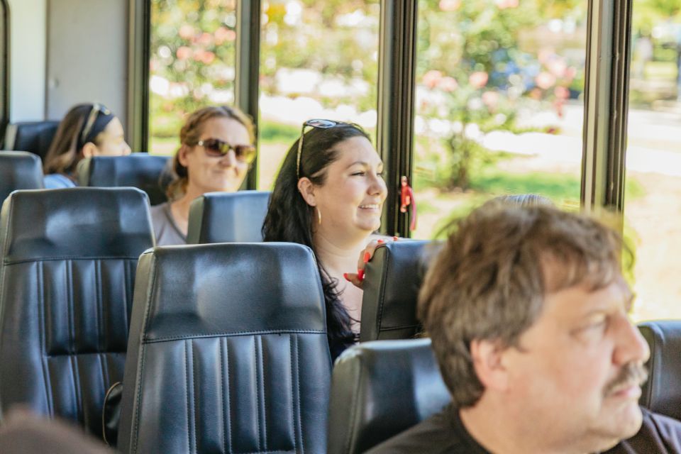 New Orleans: Sightseeing Bus Tour - City Park, Cafe du Monde break, and Pontchartrain views