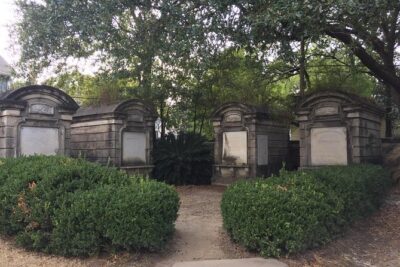 New Orleans Small-Group Garden District Walking Tour - Stop 2: Walking the 19th-century Garden District blocks