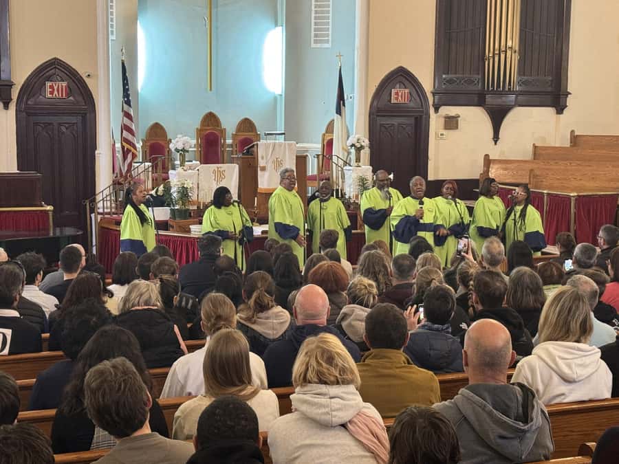 New York City: Harlem Gospel Live Music Concert - Why this Harlem Gospel concert feels different than most NYC shows