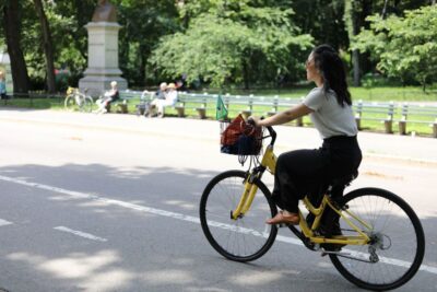 New York City: Highlights of Central Park Bike or eBike Tour - Getting started at Unlimited Biking (and why the 15-minute early rule matters)