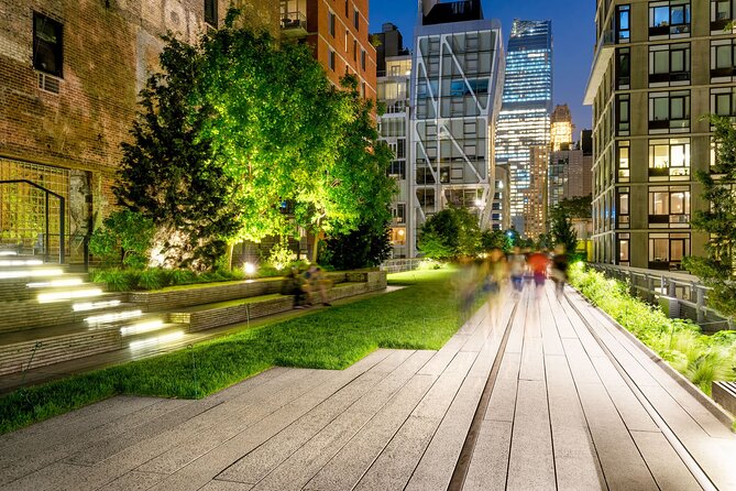 New York City Holiday Lights Tour - Times Square and Hudson Yards: where the holiday feeling is obvious
