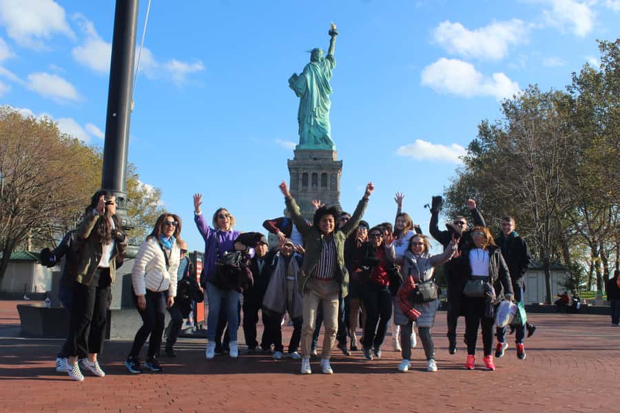 New York City: Statue of Liberty & Ellis Island Guided Tour - Battery Park to Liberty Island: How the Ferry Portion Works