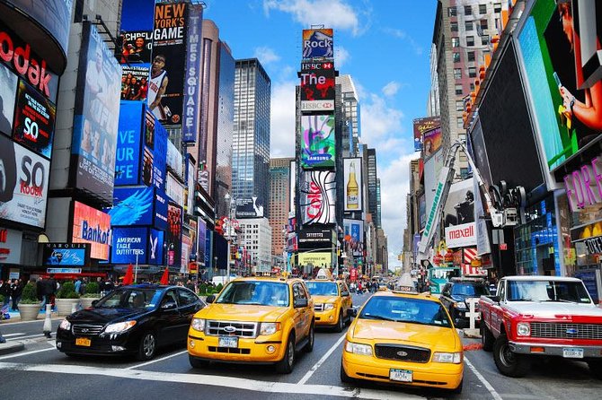 New York in One Day Guided Sightseeing Tour - Gansevoort Liberty Market Lunch Stop: Fast Food Logistics in a Scenic Area