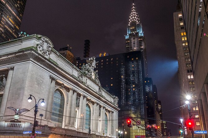 New York Night Tour: Open Top Bus Tour by TopView® - The Audio Experience: How to Hear the Stories (and When It Breaks)