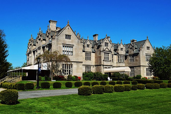 Newport Gilded Age Mansions Trolley Tour with Breakers Admission - Fort Adams and Brenton Point: Ocean Views Start the Story
