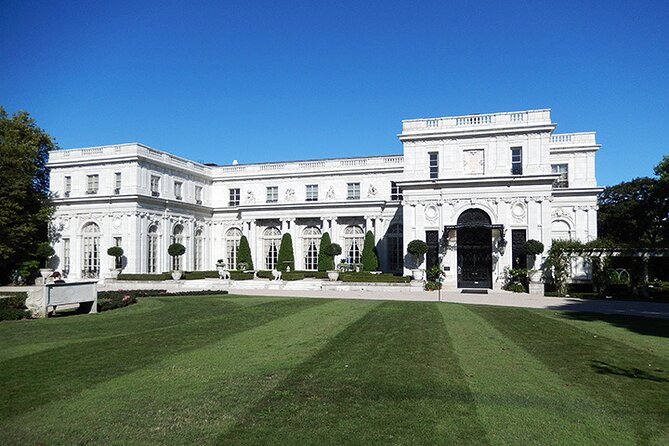 Newport RI Mansions Scenic Trolley Tour (Ages 8+ only) - Brenton Point State Park: quick views with almost zero effort