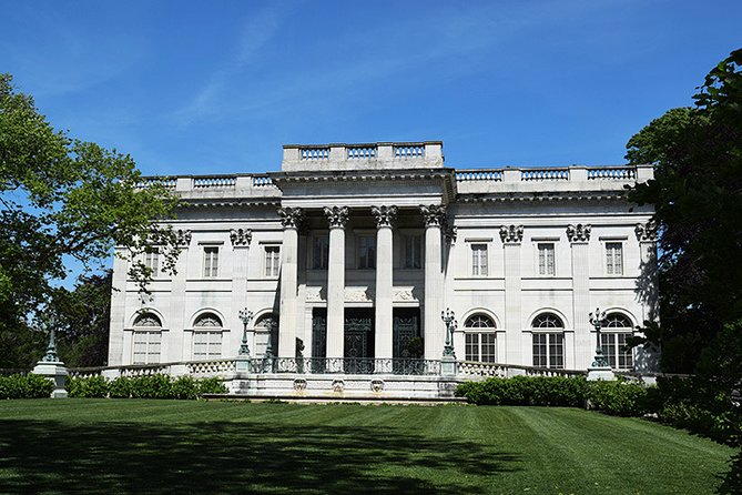 Newport RI Mansions Scenic Trolley Tour (Ages 8+ only) - Ocean Drive and Mansion Row: where the camera starts working