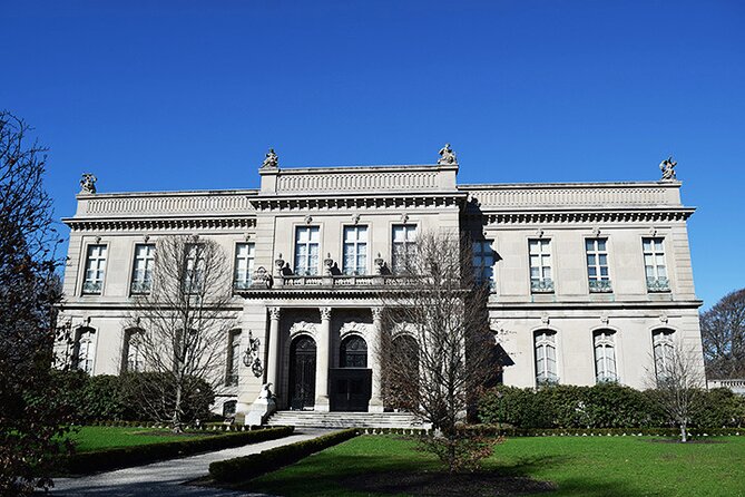 Newport RI Mansions Scenic Trolley Tour (Ages 8+ only) - Cliff Walk area: learn the route and the viewing logic