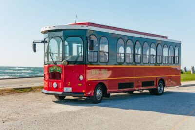 Newport: Scenic Trolley Tour - Thames Street to the waterfront: Newport’s core, simplified