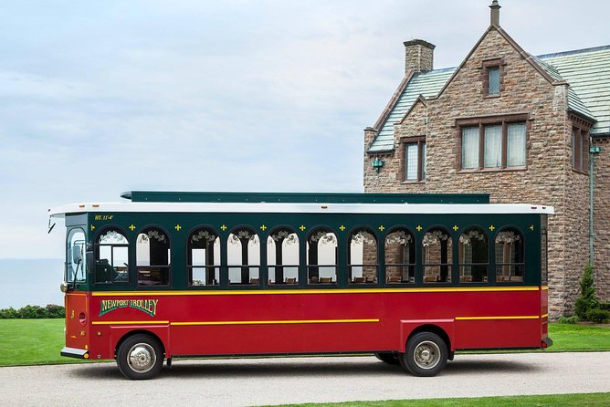 Newport Trolley Tour - Viking Scenic Overview - Ten Mile Ocean Drive and the Real Neighborhood Fabric