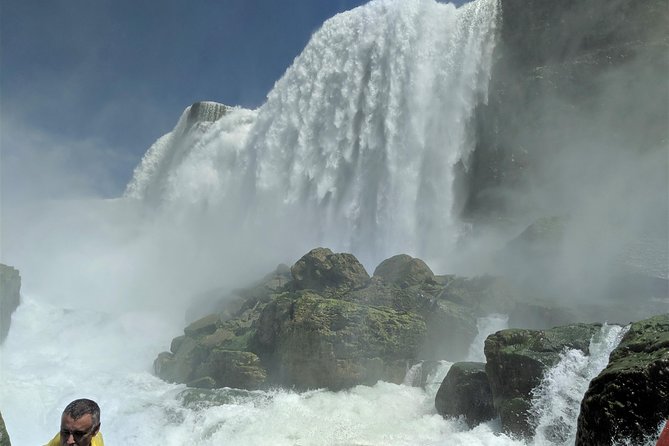 Niagara Falls Canadian Side Tour and Maid of the Mist Boat Ride Option - Canadian side stops: Table Rock House and Queen Victoria Park