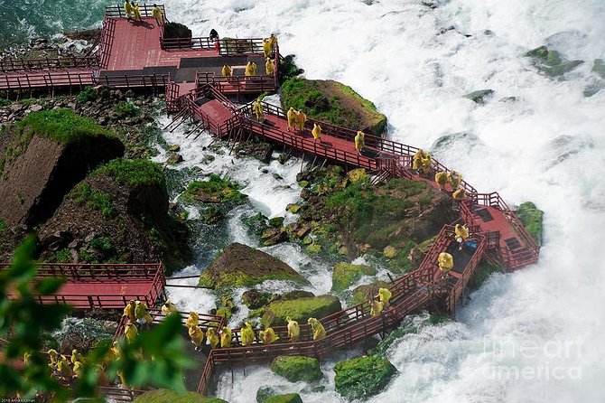 Niagara Falls USA: Maid of the Mist & Cave Adventure - Bridal Veil Falls, Luna Island, and a quick Three Sister Island pass