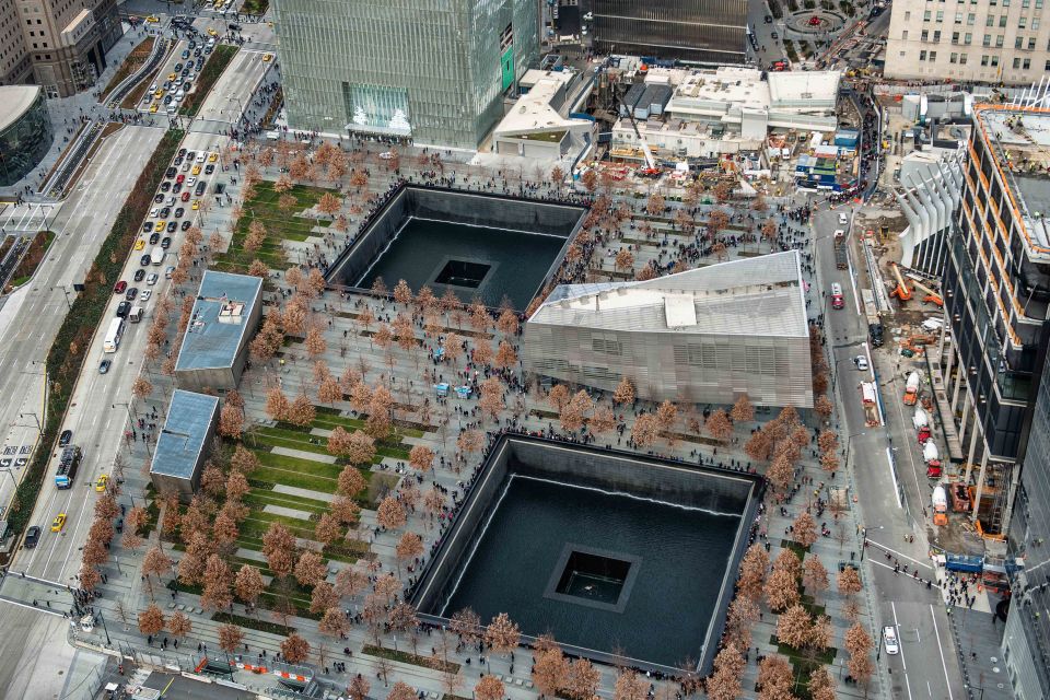 NYC: 9/11 Memorial Tour and Optional Observatory Ticket - The 9/11 Memorial pools: Reflecting Absence and the art of pausing