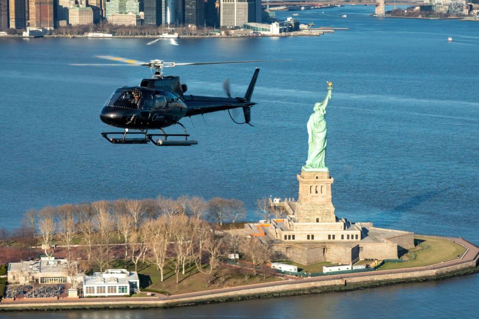 NYC: Big Apple Helicopter Tour - Central Park Glimpse, Then Bridges: When the City Makes Sense