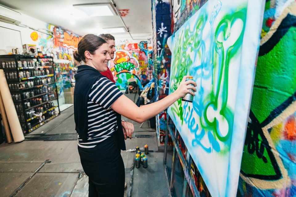 NYC: Brooklyn Graffiti Workshop with Local Artist - Group dynamics: what it’s like with up to 6 people