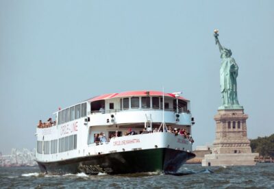 NYC: Circle Line 1.5-Hr Landmarks Skip-The-Box-Office Cruise - Pier 83 boarding: get there early and plan your deck time