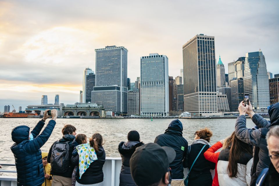 NYC: Circle Line 2h Harbor Lights Cruise Skip-The-Box-Office - Stop-by-stop: your Harbor Lights route from downtown to the bridge views