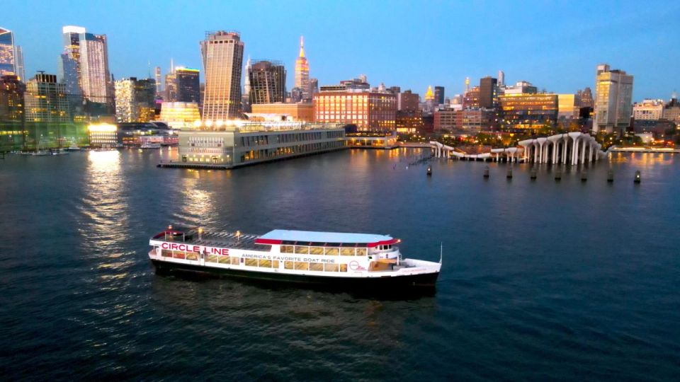 NYC: Circle Line 2h Harbor Lights Cruise Skip-The-Box-Office - Drinks and the reality of winter air on the top deck