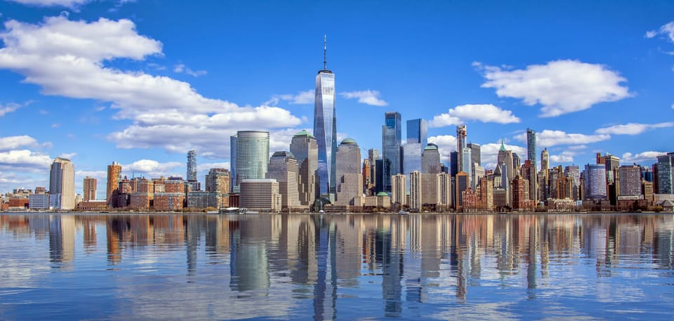 NYC: Downtown and Statue of Liberty Sightseeing Cruise - Food and drinks onboard: what you can buy, and what you can’t bring