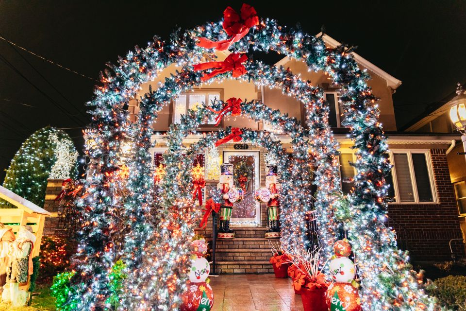 NYC: Dyker Heights Christmas Lights & Skyline View Bus Tour - Walking Time Reality: Who Will Feel Comfortable Here