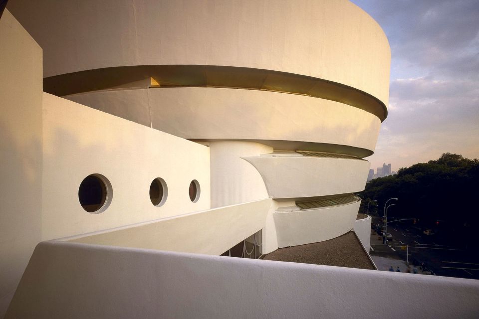 NYC: Guggenheim Museum Entry Ticket - Timing your visit: 1–2 hours average, unlimited time, and how crowds affect viewing