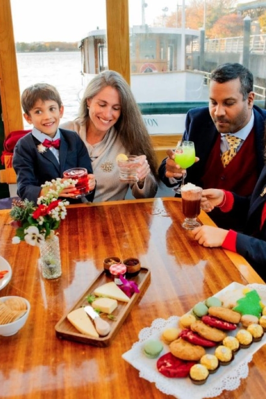NYC: Holiday Yacht Cruise with Jazz, Cocoa & Carols - Who This Cruise Fits Best