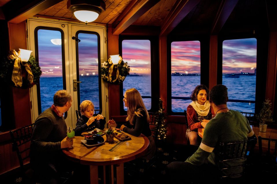 NYC: Holiday Yacht Cruise with Jazz, Cocoa & Carols - Cocoa, Cookies, and Your One Included Drink (Plan It Smart)