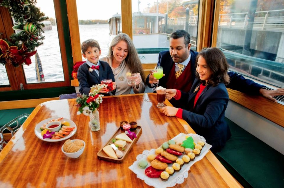 NYC: Holiday Yacht Cruise with Jazz, Cocoa & Carols - From Chelsea Piers to New York Harbor: What You’ll See in 90 Minutes
