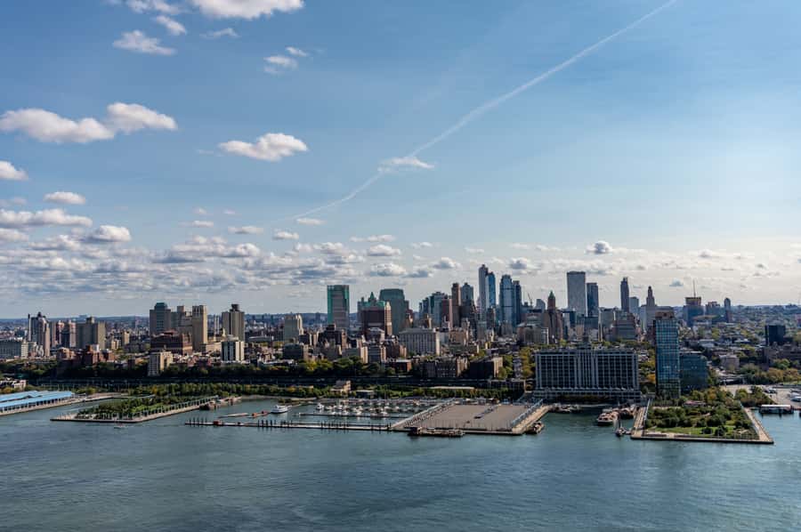 NYC: Manhattan Sightseeing Helicopter Tour - Midtown to the Statue Area: Rockefeller Center, Liberty, Ellis Island, and More